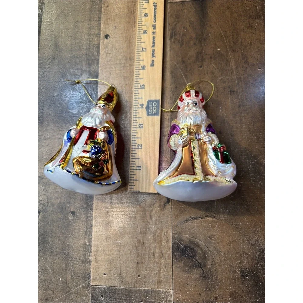 Brass Key Christmas Treasures Santas Around World Hand Blown Ornaments‎ Vtg 2000
